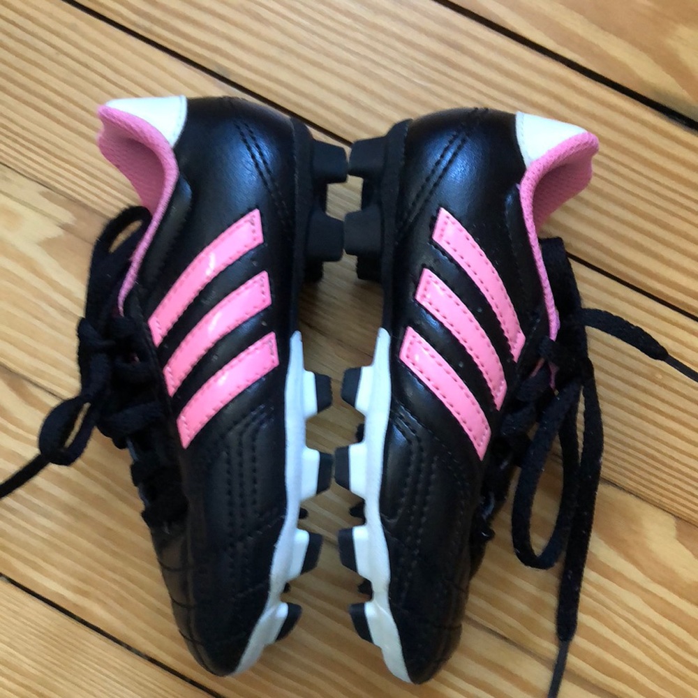 Girls cleats - Picture 4 of 5